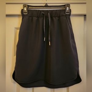 Lululemon On the Fly Skirt, Black Size 4